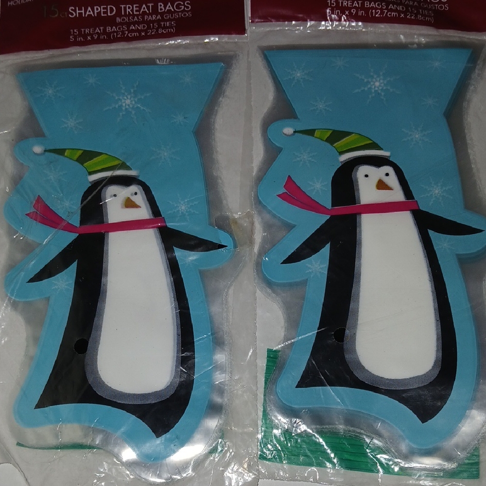 Penguin Shaped Treat Bags Blue qty 15 with ties NWT
